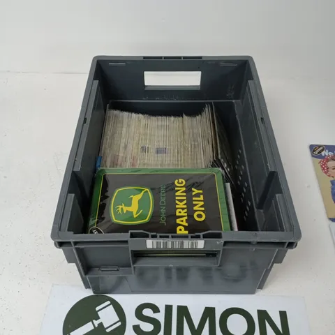 TOTE OF APPROXIMATELY 30 ASSORTED METAL SIGNS 