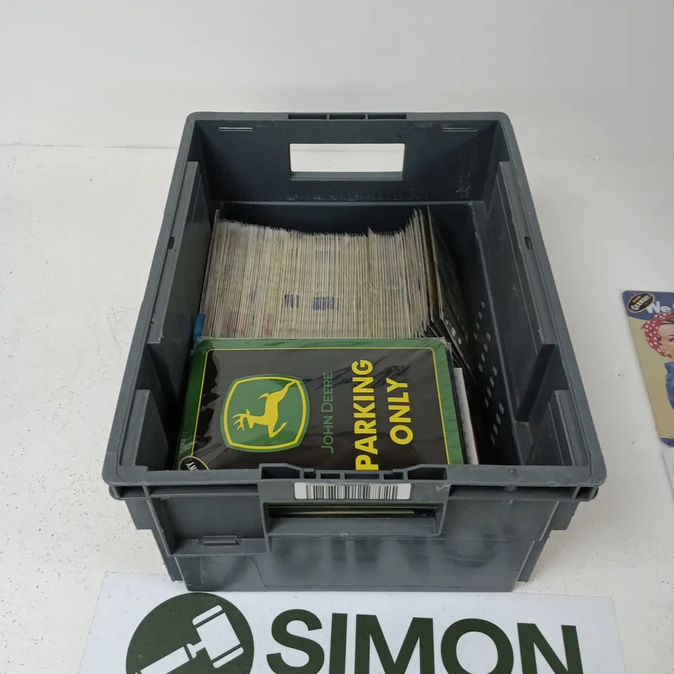 TOTE OF APPROXIMATELY 30 ASSORTED METAL SIGNS 