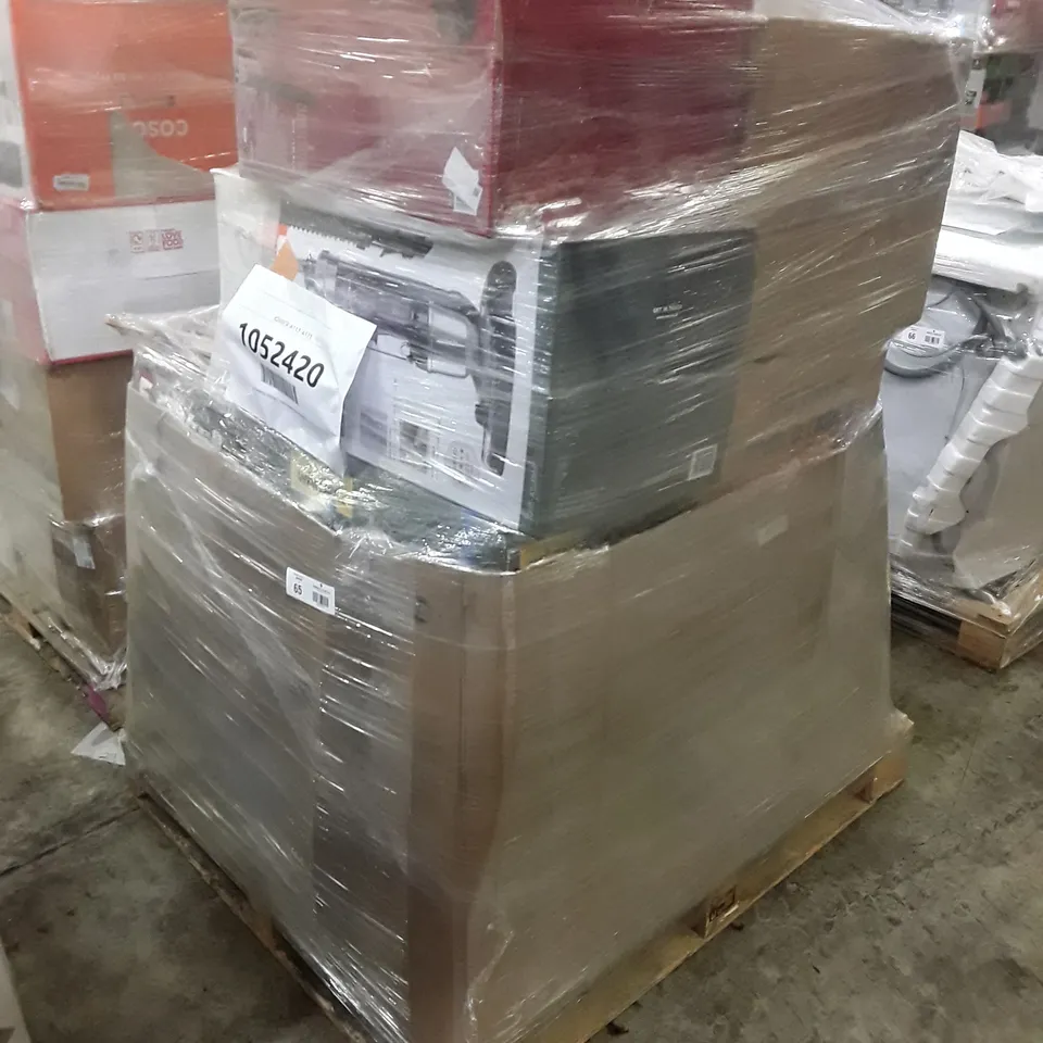 PALLET OF APPROXIMATELY 17 UNPROCESSED RAW RETURN HOUSEHOLD AND ELECTRICAL GOODS TO INCLUDE;