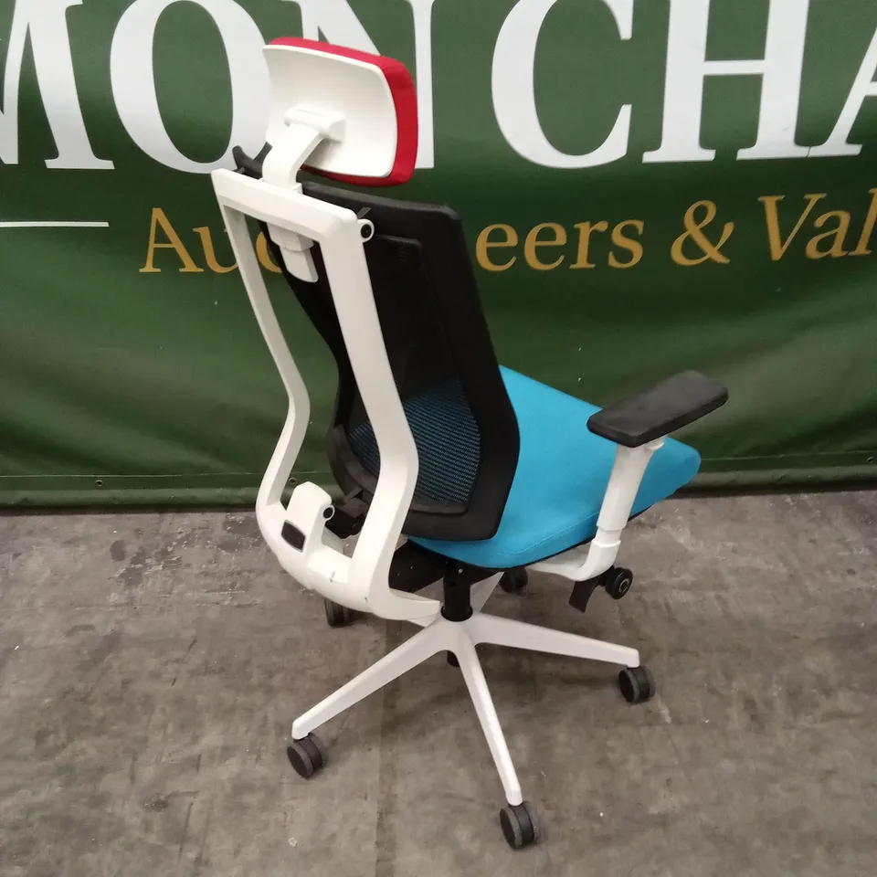 OFFICE CHAIR WITH MESH BACK AND HEADREST - MULTICOLOURED 