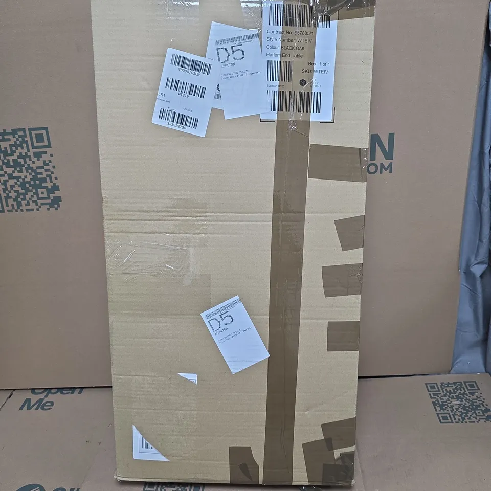 BOXED HARLEM END TABLE - BLACK OAK - COLLECTION ONLY 