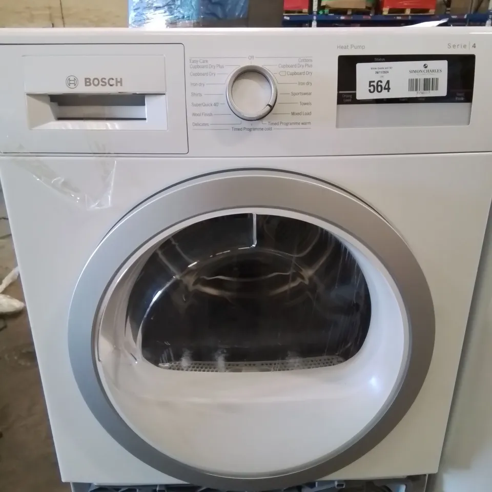 BOSCH SERIE 4, FREESTANDING HEAT PUMP TUMBLE DRYER WITH AUTODRY, SENSITIVE DRYING SYSTEM, DOWN DRYING AND QUICK 40' DRYING