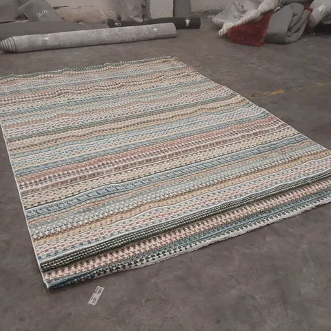 QUALITY DESIGNER AREA RUG - APPROXIMATELY 325 x 235cm