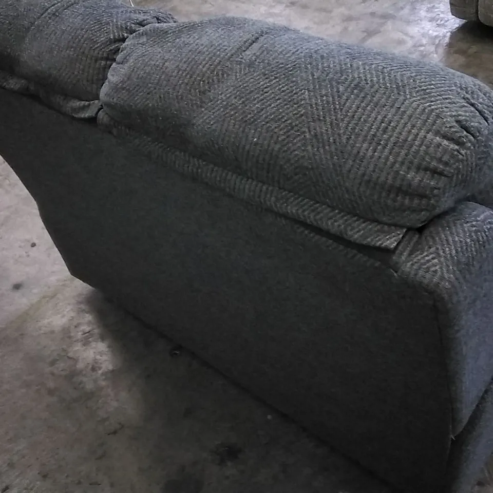 QUALITY BRITISH DESIGNED & MANUFACTURED G PLAN 2 SEATER SOFA GREY/BLUE FABRIC 