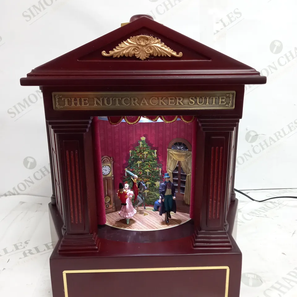 BOXED MR CHRISTMAS MUSICAL NUTCRACKER SUITE SCENE CHANGER