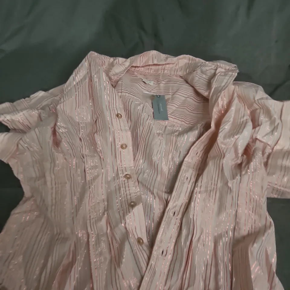 ANTHROPOLOGIE PETITES PINK STRIPED BLOUSE – SIZE S PETITE 