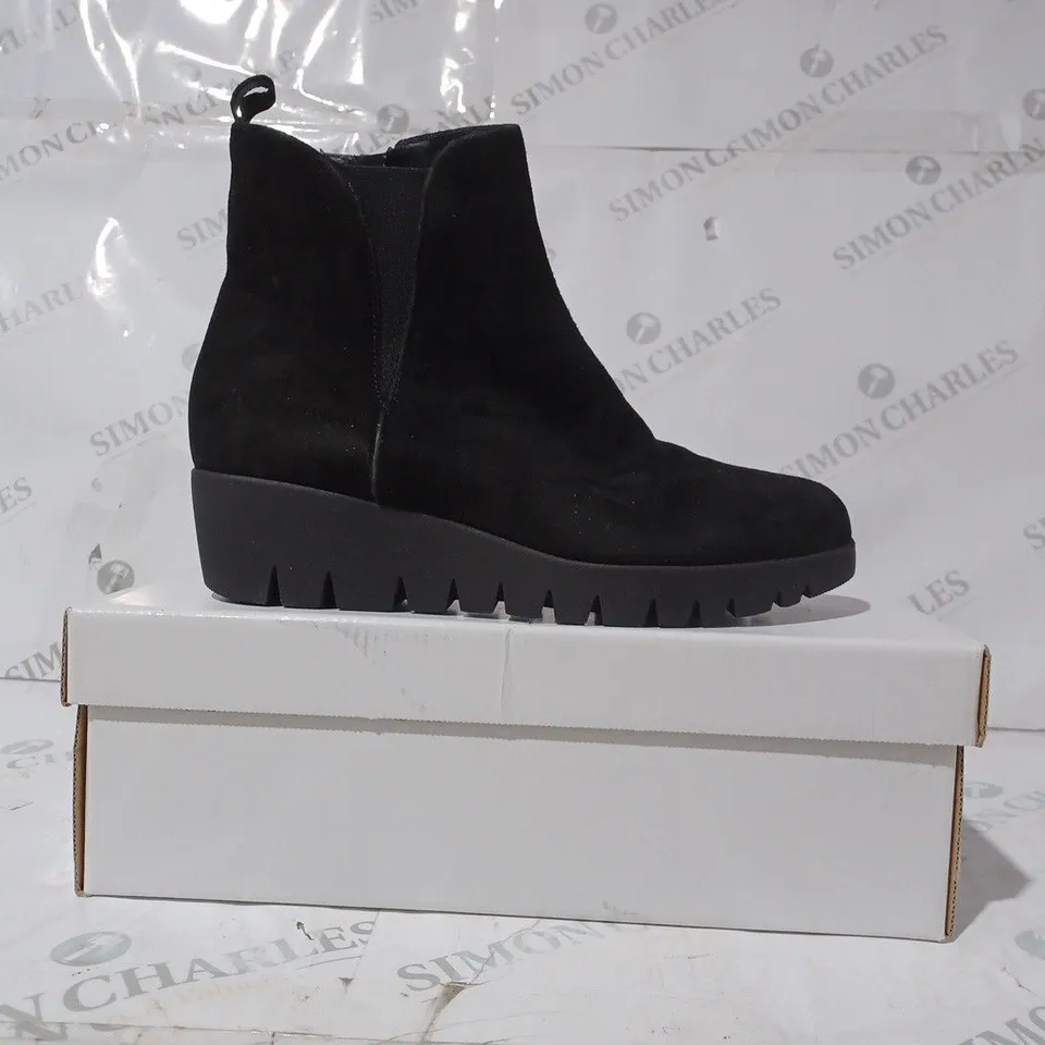 BOXED PAIR OF SHOON SUEDE SIDE-ZIP WEDGE ANKLE BOOTS IN BLACK UK SIZE 7