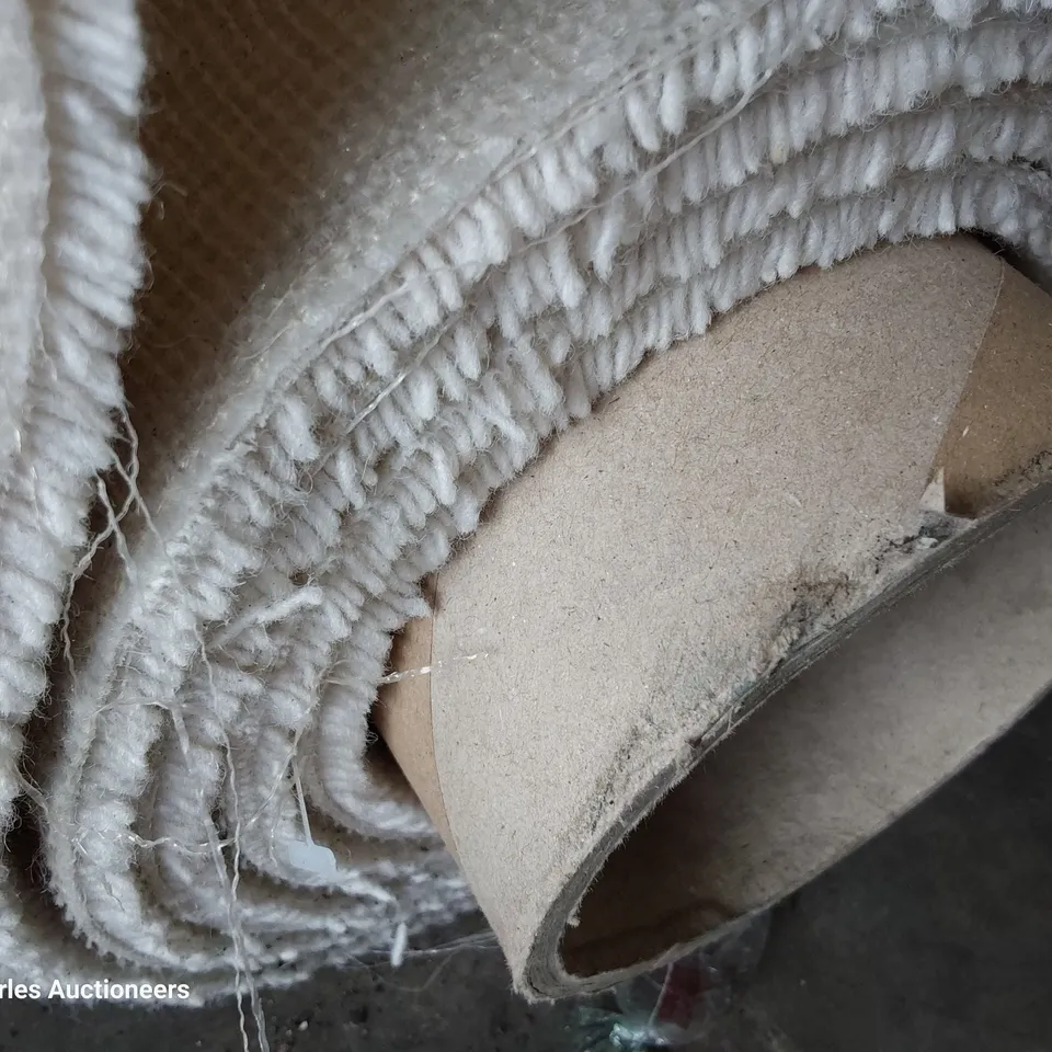ROLL OF QUALITY DIMENSIONS 50 CARPET APPROXIMATELY 5M × 2.30M