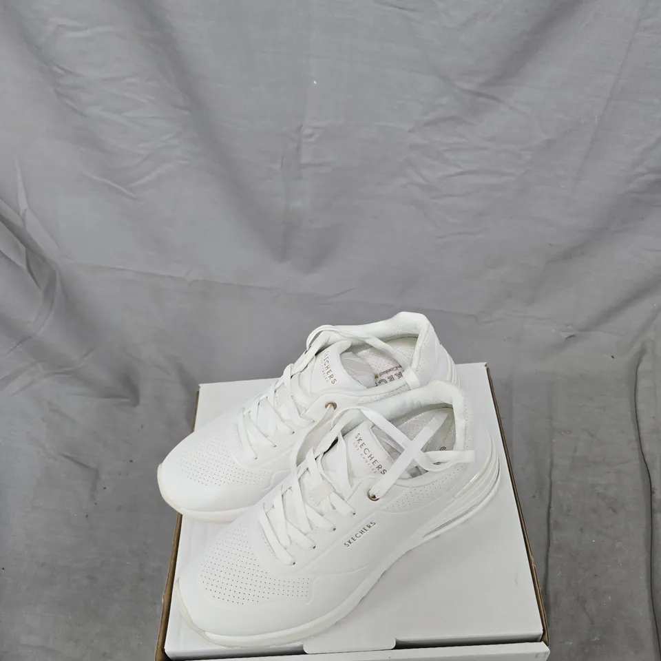SKECHERS WHITE TRAINERS – PERFORATED UPPER, LACE-UP UK 7