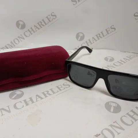 GUCCI GG0748S 001 BLACK SQUARE FRAMED SUNGLASSES