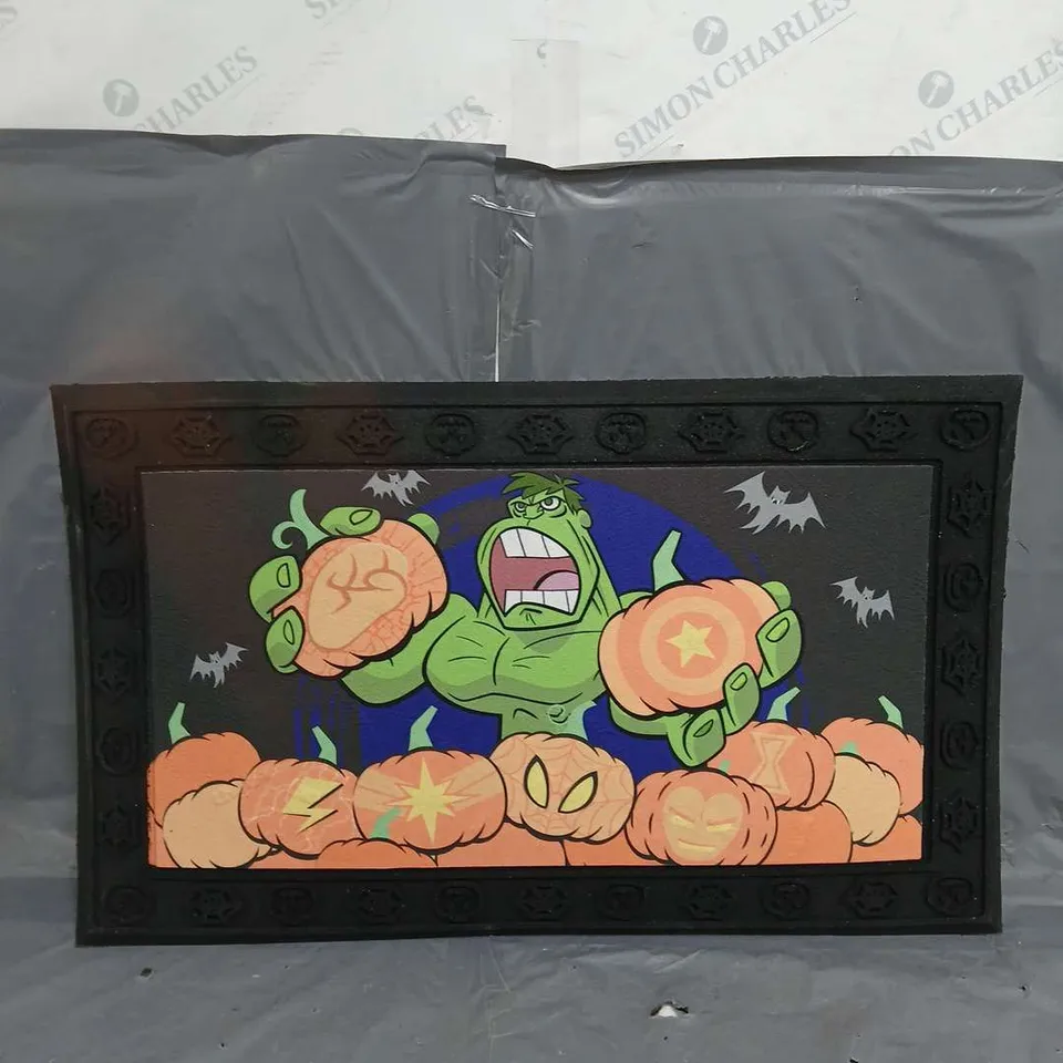 MARVEL HULK SMASHING PUMPKINS DOORMAT WITH LIGHTS AND SOUND EFFECTS