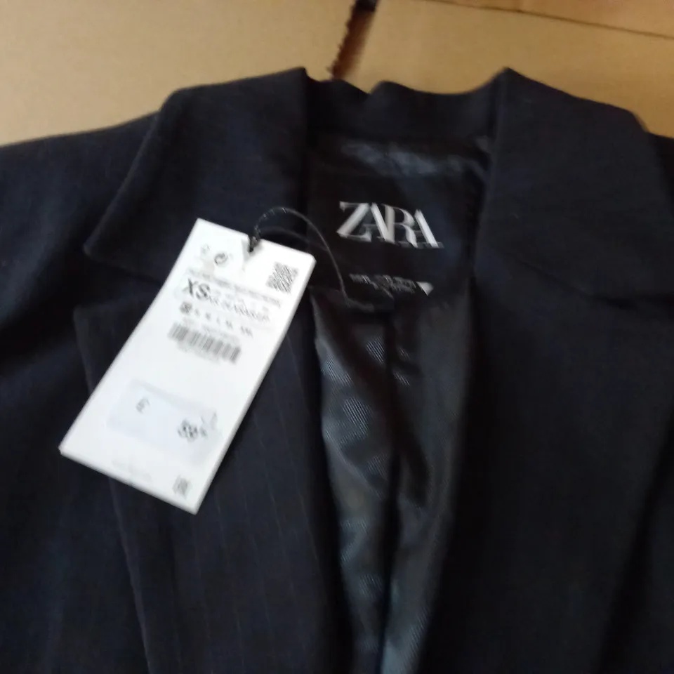 ZARA BLACK PINSTRIPE BLAZER - EUR XS