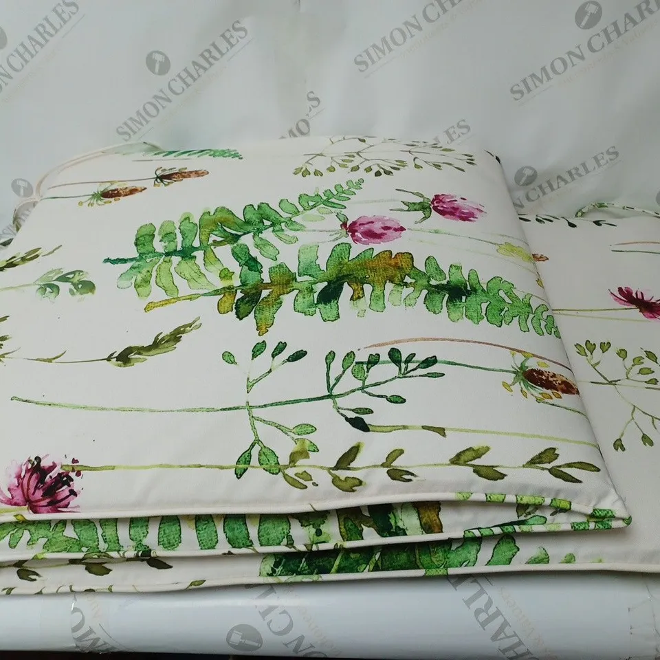 CUSHION FOR RECLINING CHAIR WHITE/FLORAL APPROX 170 X 45CM