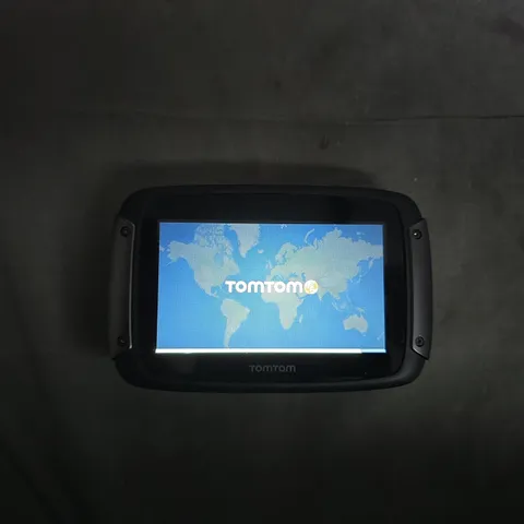 TOMTOM GPS NAVIGATOR – PORTABLE SAT-NAV