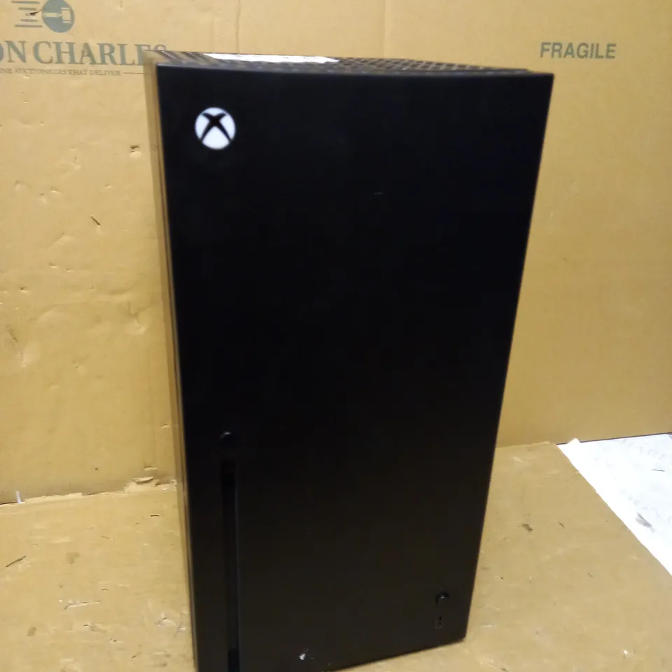 XBOX SERIES X REPLICA MINI FRIDGE THERMOELECTRIC COOLER 1.5:1
