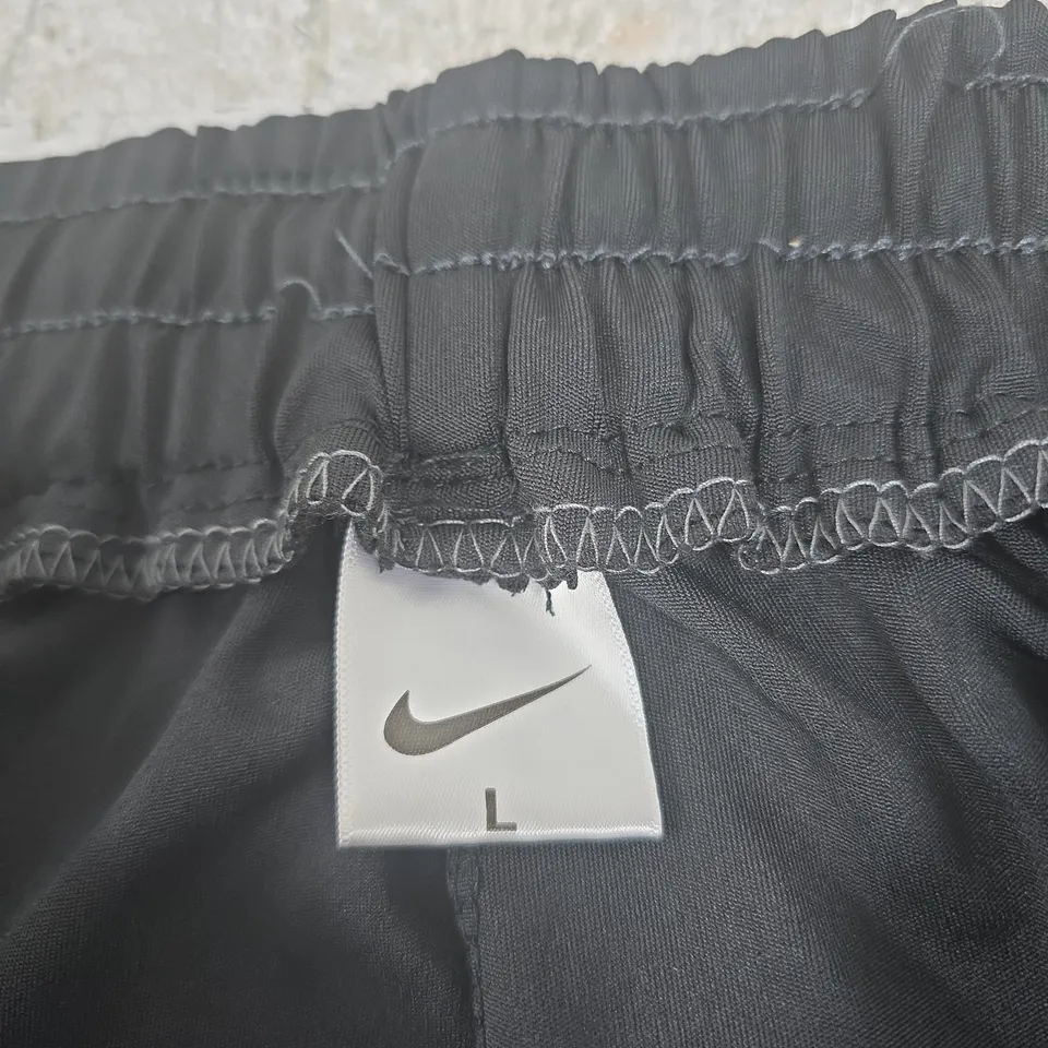 NIKE MEN'S TRAINING PANTS – BLACK/NAVY, SIZE L