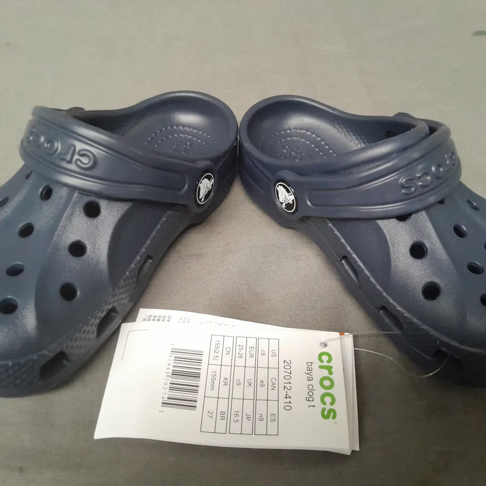 PAIR OF CROCS INFANT BAYA CLOGS IN NAVY UK SIZE C9