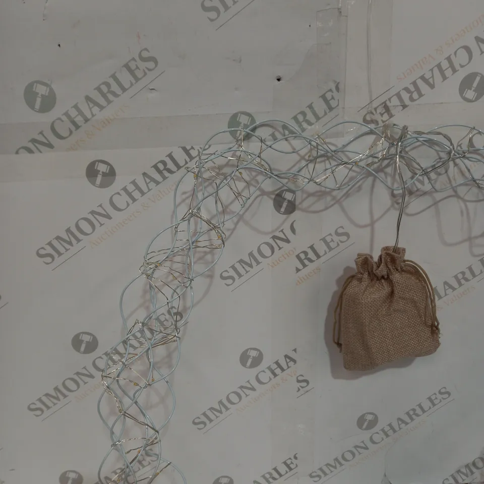 MODERN INTEGRATED LED WREATH 