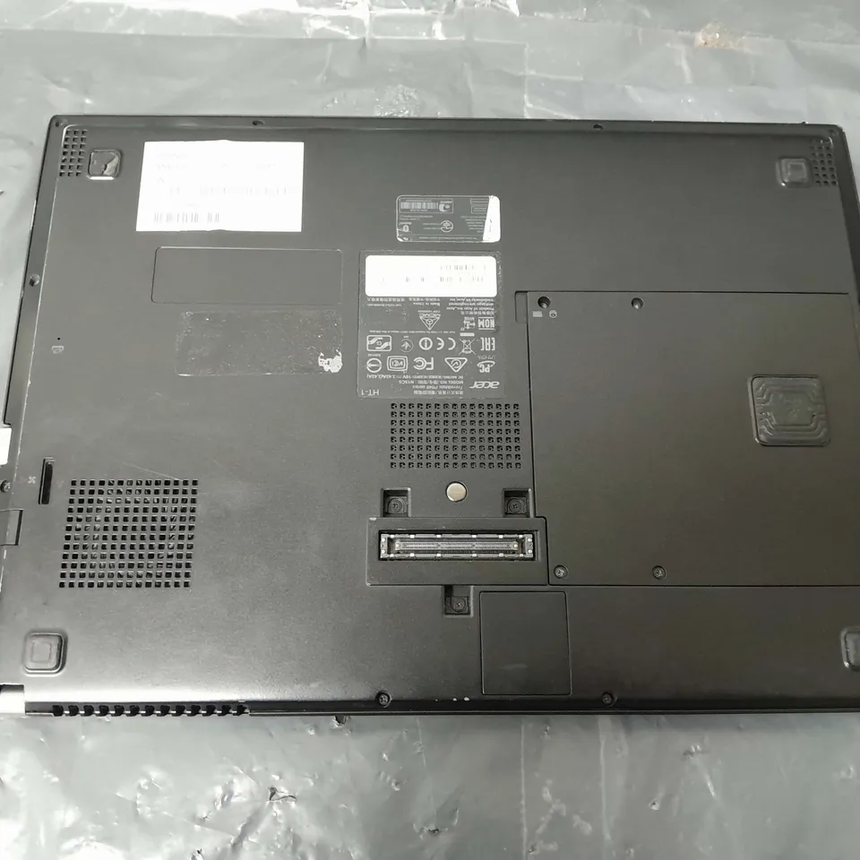 ACER TRAVEL P648-M