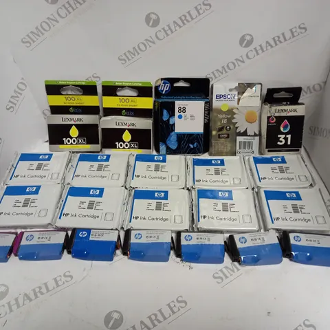 APPROXIMATELY 25 ASSORTED PRINTER INK CARTRIDGES IN VARIOUS MODELS TO INCLUDE HP 88, LEXMARK 100XL, EPSON 18 ETC