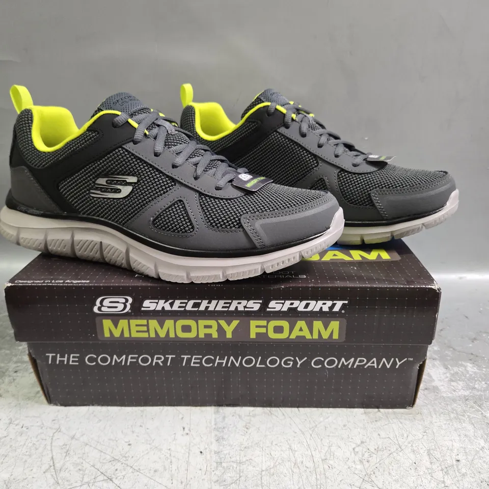 BOXED PAIR OF SKECHERS SNEAKERS IN GREY/BLACK SIZE UK 10