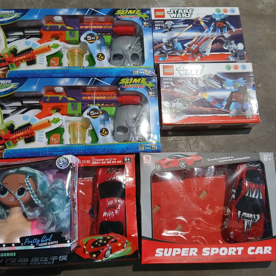 CAGE OF ASSORTED TOYS AND ACCESSORIES TO INCLUDE; COGO STAR WARS, CYBER STRIKE AND GIRL FASHION PRETTY GIRL FASHION HAIR STYLE