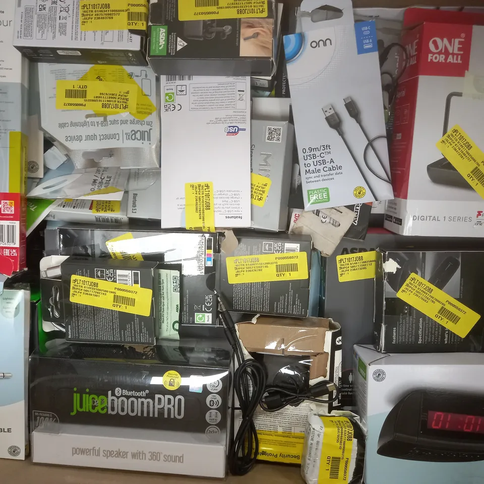 BOX OF APPROXIMATELY 30 ASSORTED ELECTRICAL ITEMS TO INCLUDE USB-A TO USB-C CABLE, TRUE WIRELESS EARBUDS, SKY+HD REMOTE CONTROL, ETC