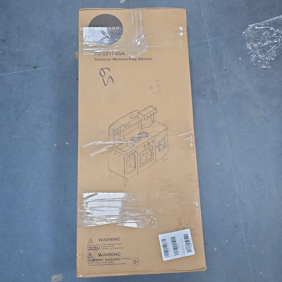 BOXED TEAMSON KIDS MEDIUM PLAY KITCHEN - PINK (1 BOX) RRP £109.99