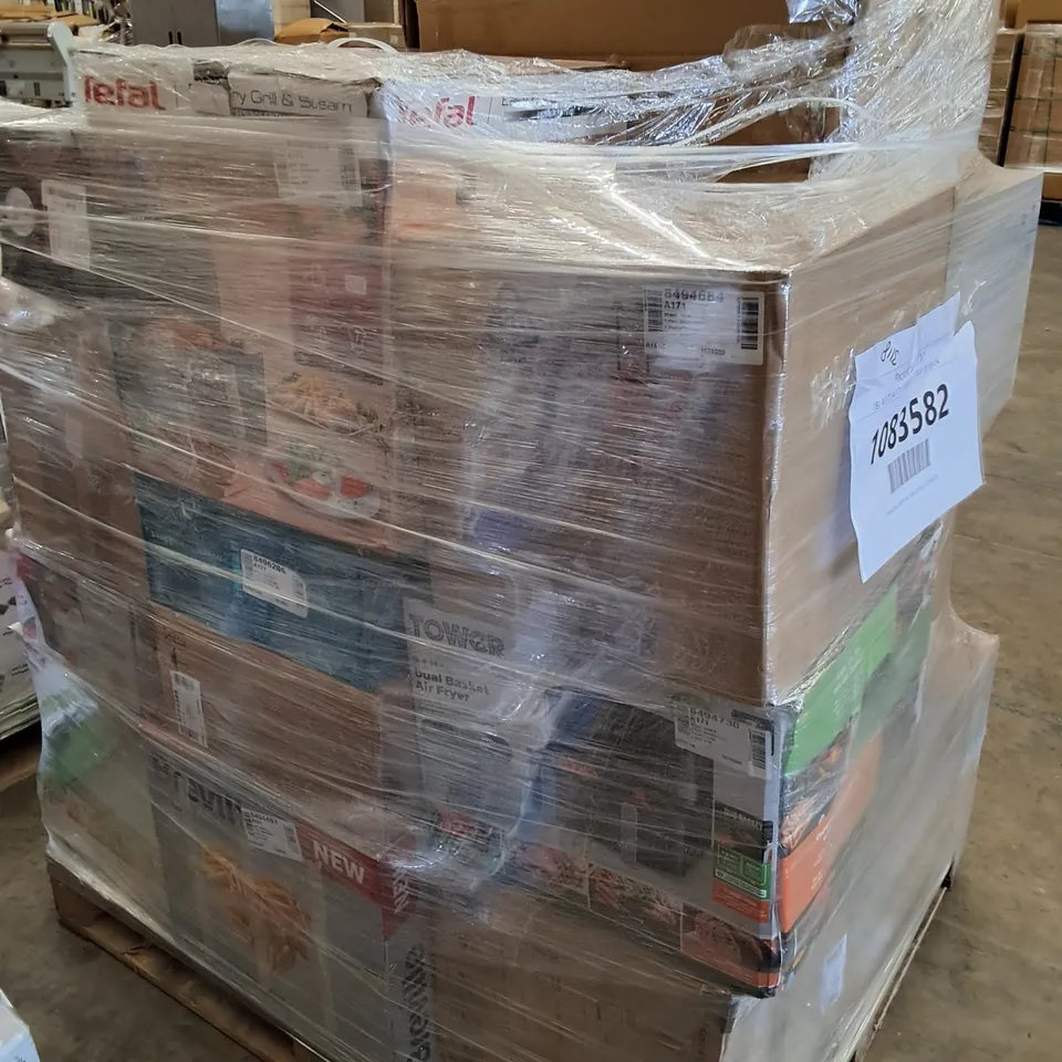 PALLET OF APPROXIMATELY 30 UNPROCESSED RAW RETURN HOUSEHOLD AND ELECTRICAL GOODS TO INCLUDE;