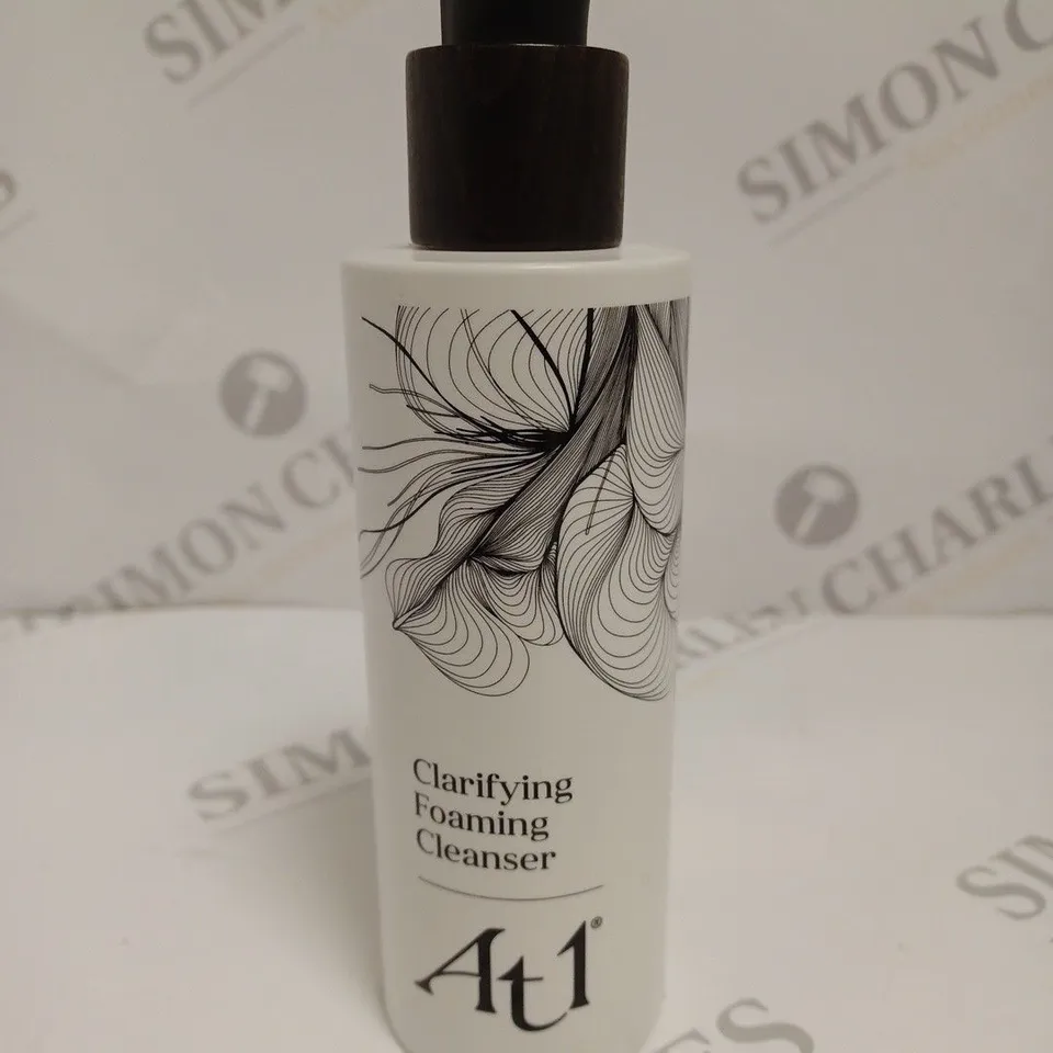 AT1 SKINCARE CLARIFYING FOAMING CLEANSER 