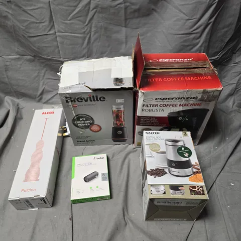 BOX OF APPROX 5 ASSORTED ELECTRICAL ITEMS TO INCLUDE - SALTER COFFEE AND SPICE GRINDER - BREVILLE BLENDER - ALESSI FROTHER - ETC