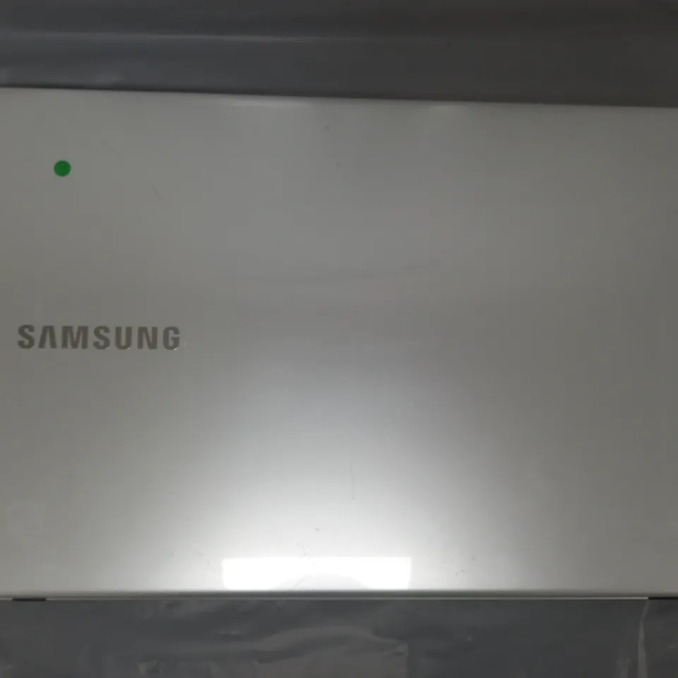 SAMSUNG 370R4E/370R4V/370R5E/3570RE/370R5V 15 INCH	I3-3110M 2.40GHZ