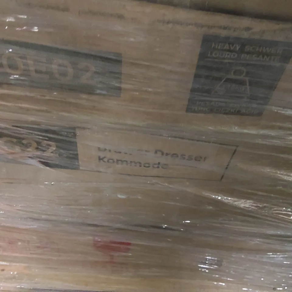 PALLET CONTAINING A LARGE QUANTITY OF FURNITURE ITEMS INCLUDING: CAT LITTER BOX, CORNER SHELF, DRESSER ECT