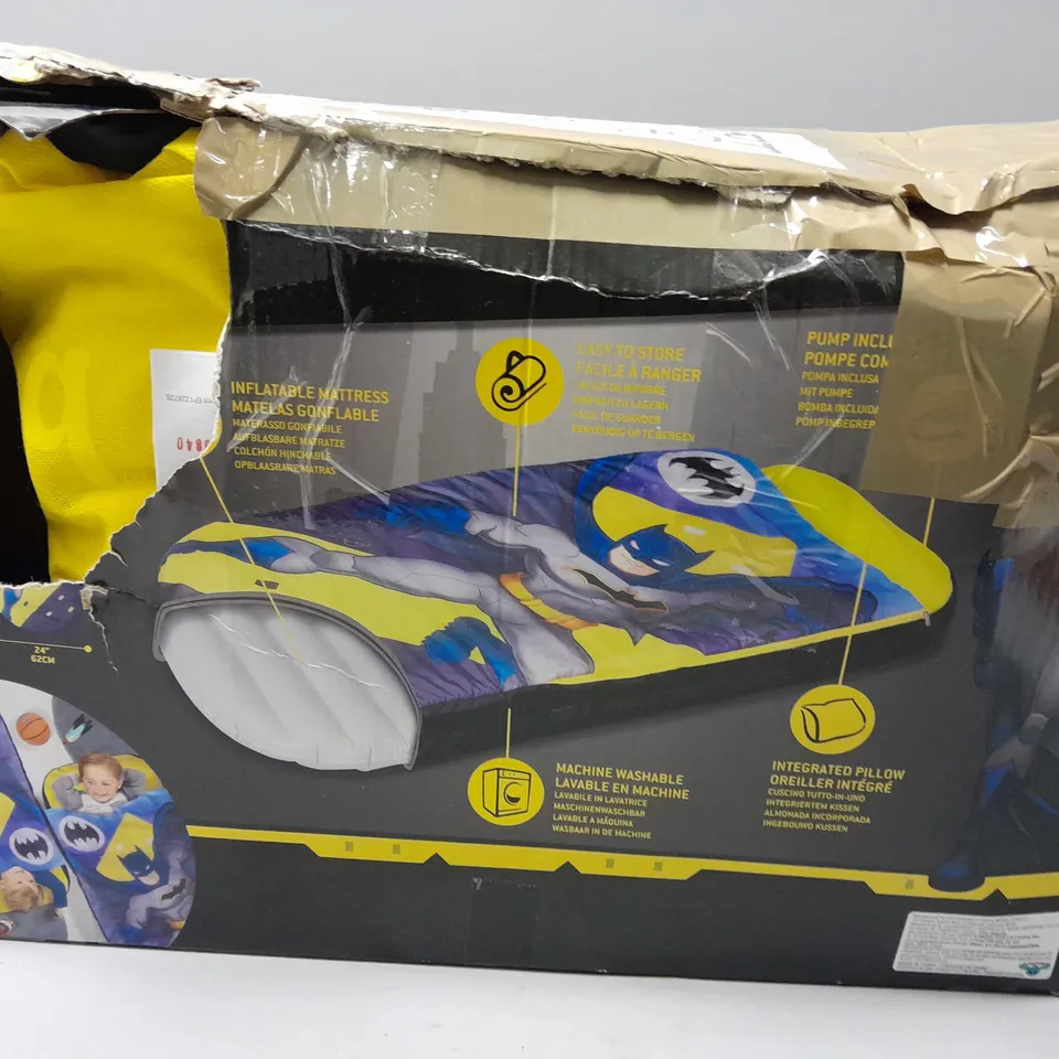 BOXED BATMAN JUNIOUR READY BED  RRP £34.99