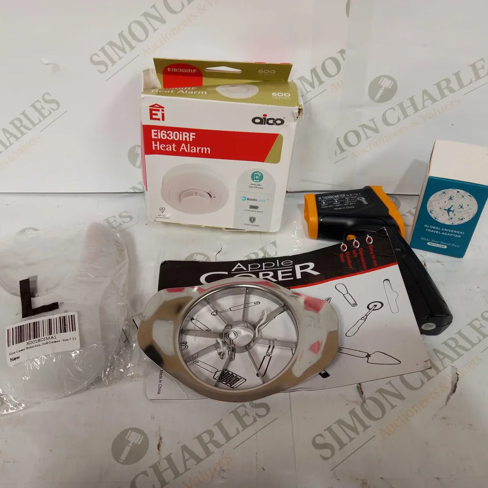 BOX OF APPROX 30 ASSORTED ITEMS TO INCLUDE - APPLE SLICER, HEAT ALARM, IR THERMOMETER ETC