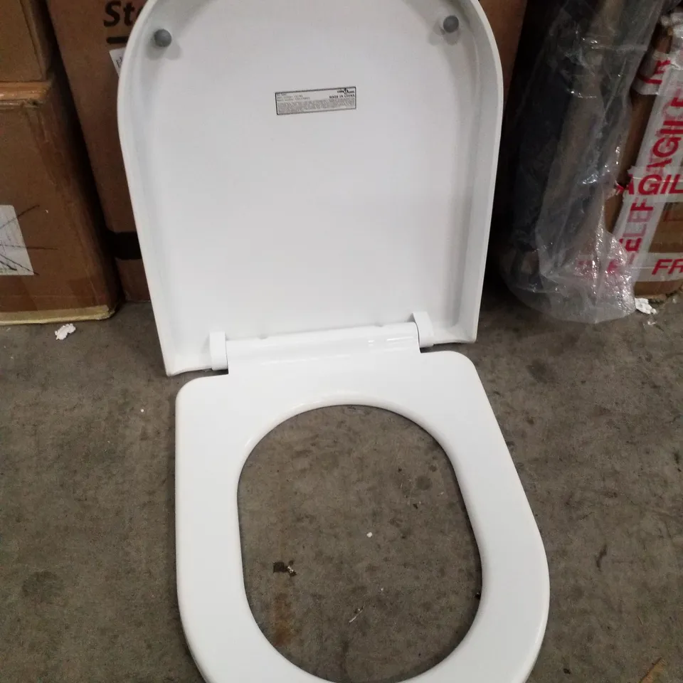 BOXED TOILET SEAT