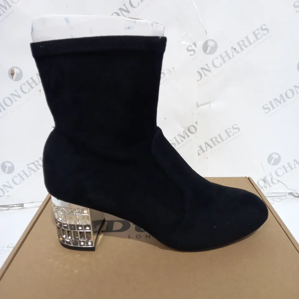 BOXED DUNE LONDON BLACK MICRO FIBRE JEWEL HEEL SHOES - SIZE 3