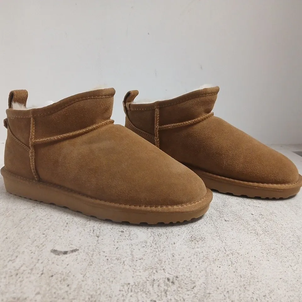 BOXED PAIR OF AUS WOOLI AIRLIE SHOES IN CHESTNUT SIZE UK 6