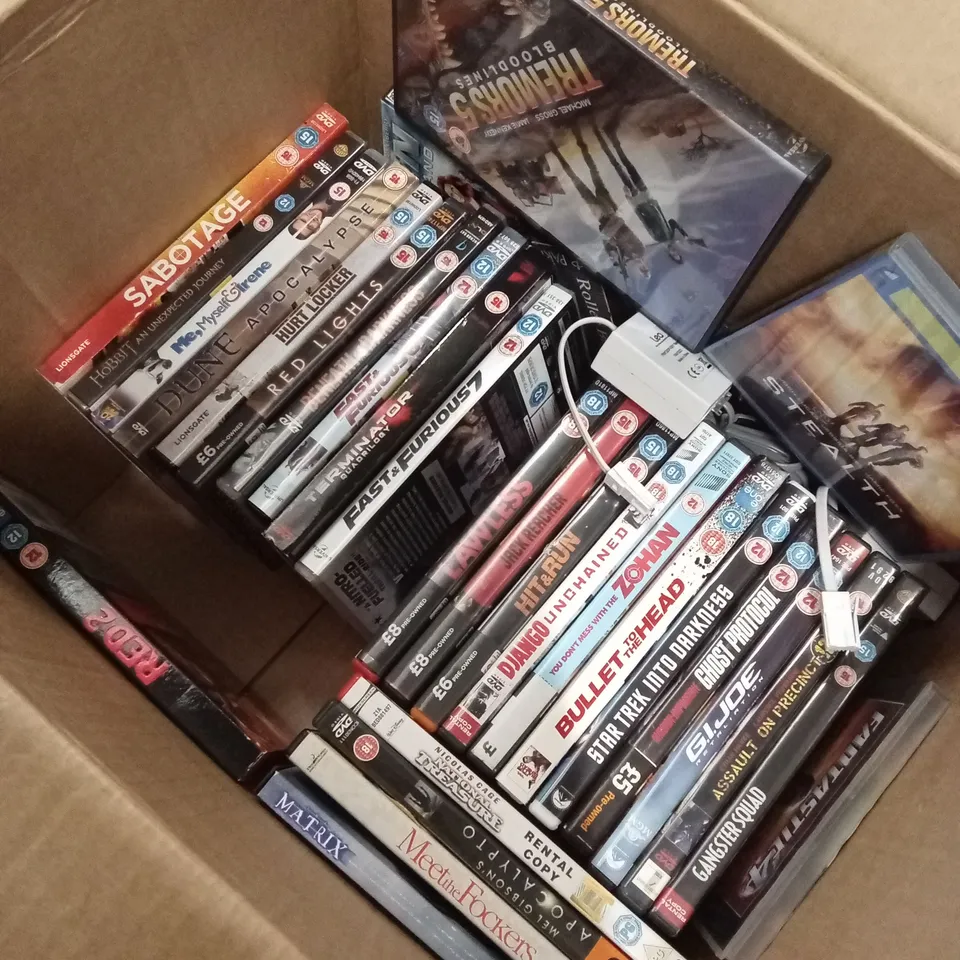 BOX TO CONTAIN A LARGE QUANTITY OF FILMS AND DVDs
