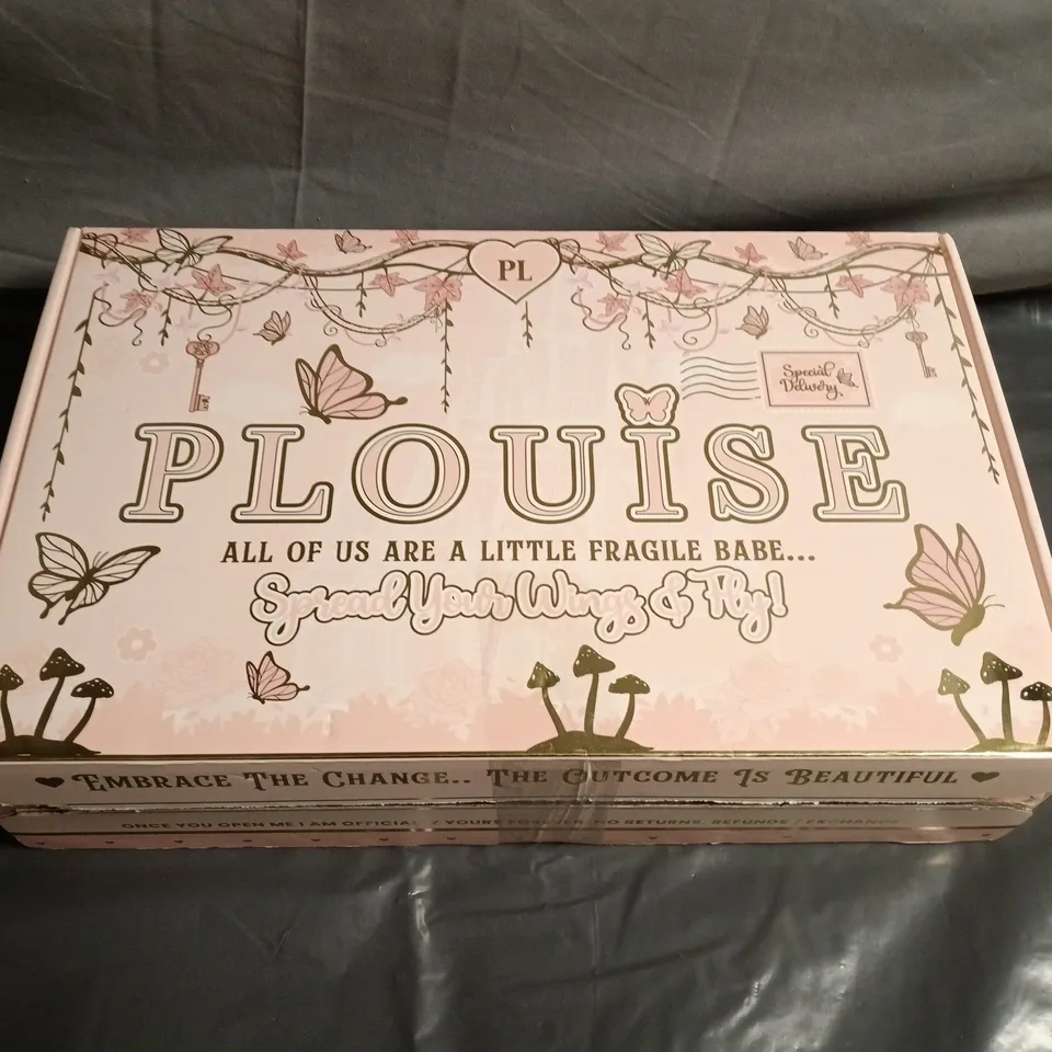 PLOUISE BAD BITCH ENERGY COSMETIC SET