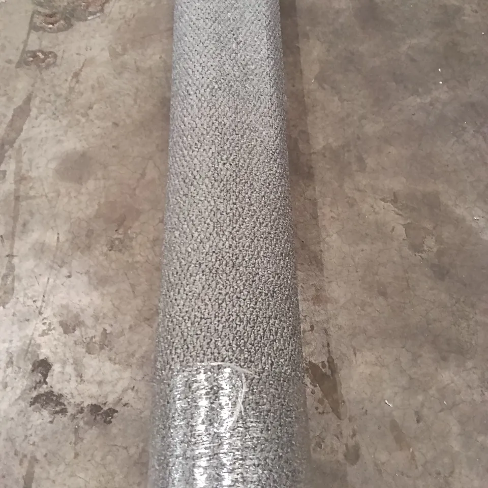 ROLL OF RUGGED WAY SILVER APPROX SIZE: 1.90M X 4M
