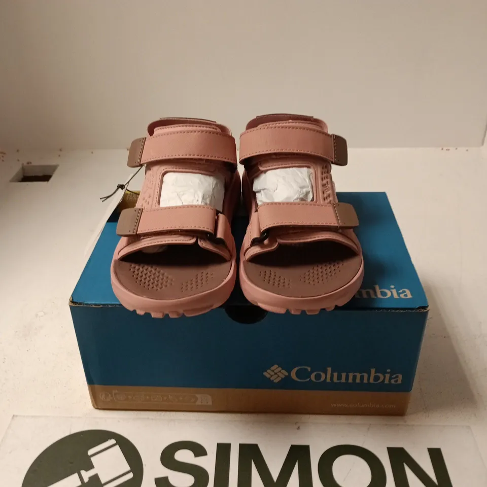 BOXED PAIR OF COLUMBIA PEAKFREAK ROAM SANDALS IN PINK - UK 4