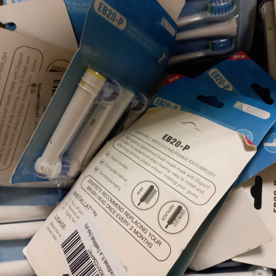 BOX OF APPROX 25 PACKS OF TOOTHBRUSH REPLACEMENT HEADS 