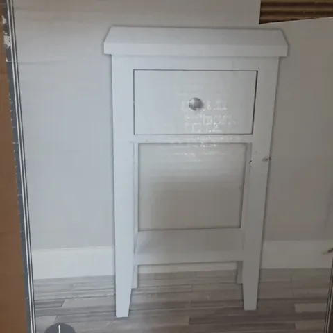 BOXED LYNTON COMPACT BEDSIDE IN WHITE- H55 X W32 X D35 CM