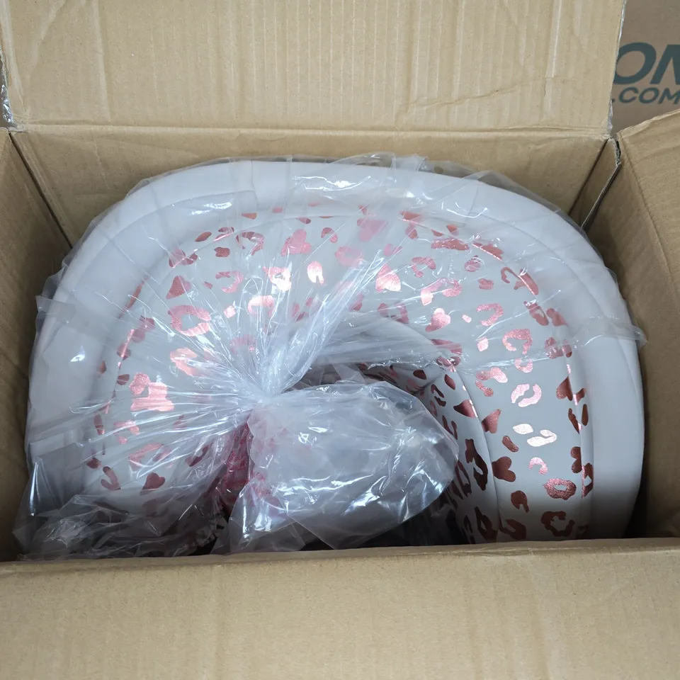 BOXED MY BABIIE ISIZE BLUSH LEOPARD CAR SEAT (100-150CM)