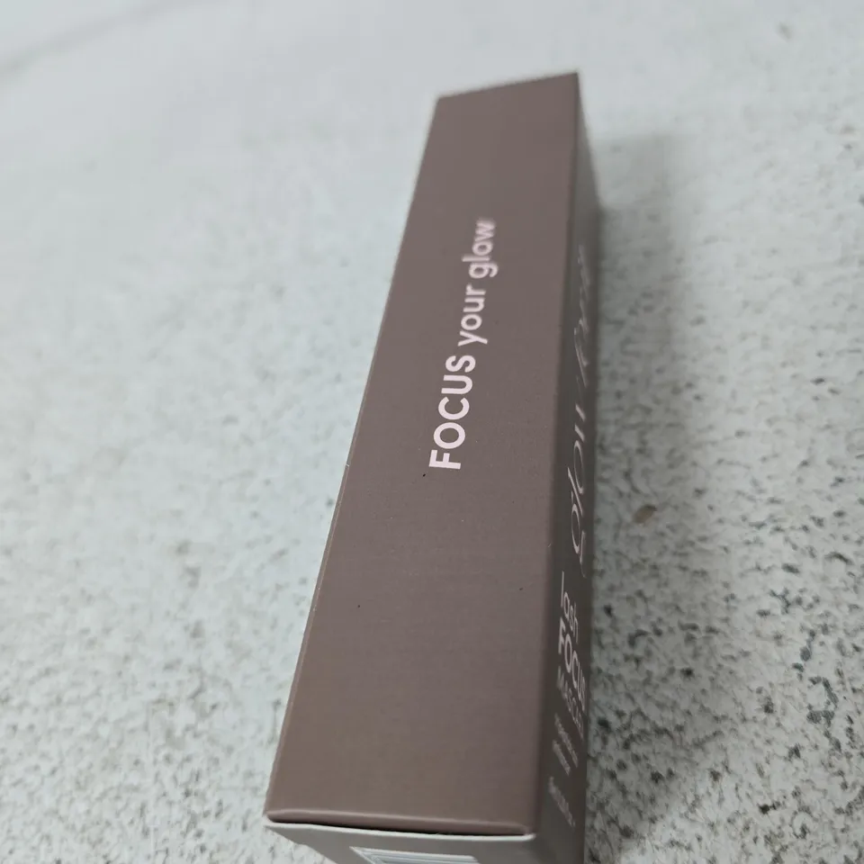 GLOW FOR IT LASH FOCUS MASCARA