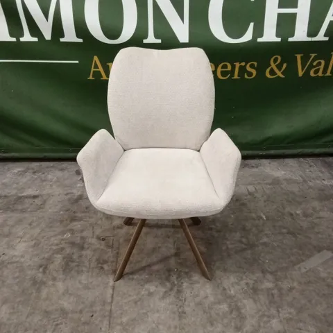 QUALITY DESIGNER SWIVEL FABRIC CHAIR