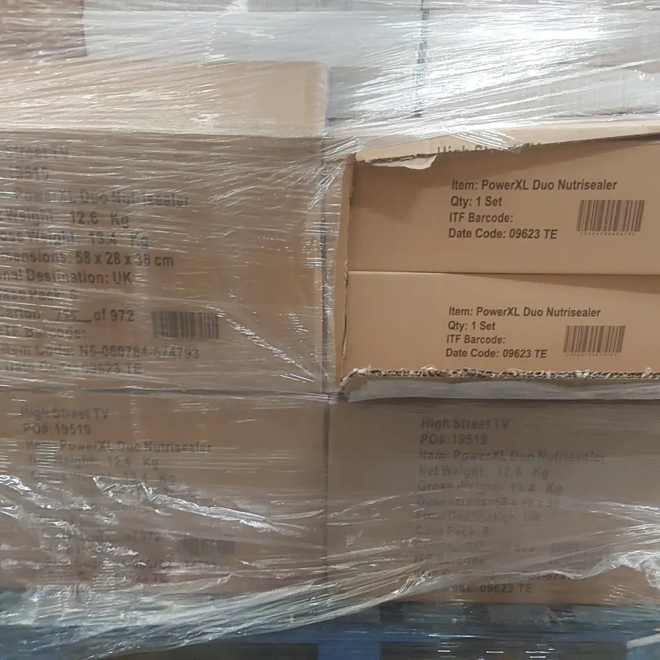 PALLET CONTAINING A VERY LARGE QUANTITY OF ITEMS INCLUDING: POWER XL DUO NUTRISEALERS, VERDUCT SOLAR DUO SOLAR THERMAL OUTLET KITS FOR ROOF TILES ECT