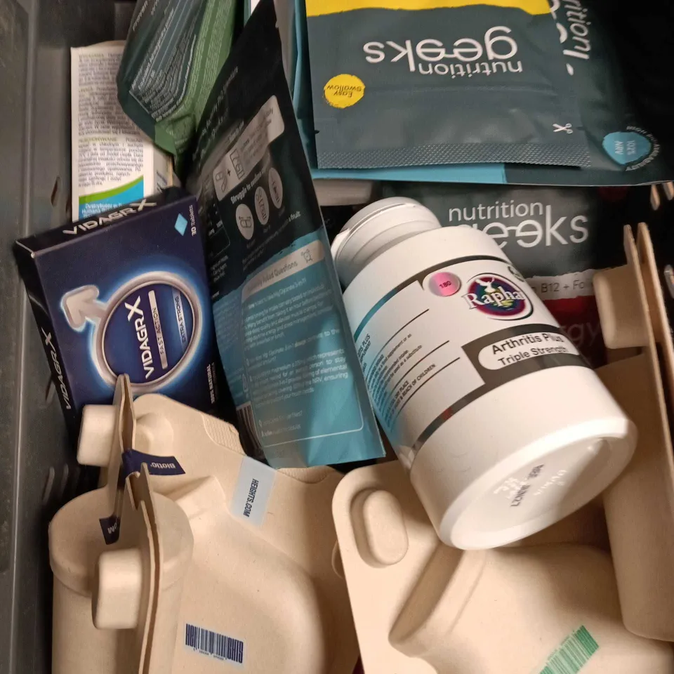 APPROXIAMTELY 15 ASSORTED HEALTH PRODUCTS TO INCLUDE NUTRITION GEEKS, VIDAGR X, RAPHA ETC 