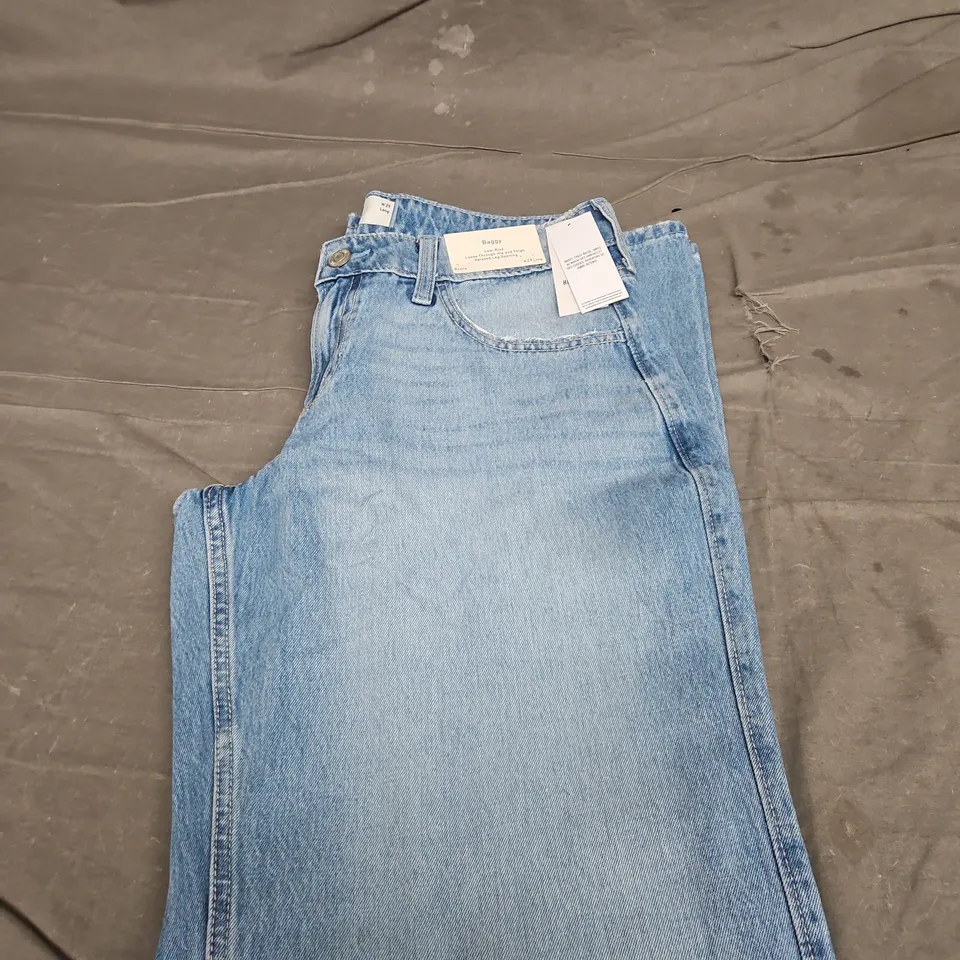 HOLLISTER BAGGY LOW RISE DENIM TROUSERS - SIZE W29